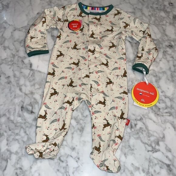 NWT MAGNETIC ME HOLIDAY FOOTIE - Picture 1 of 9